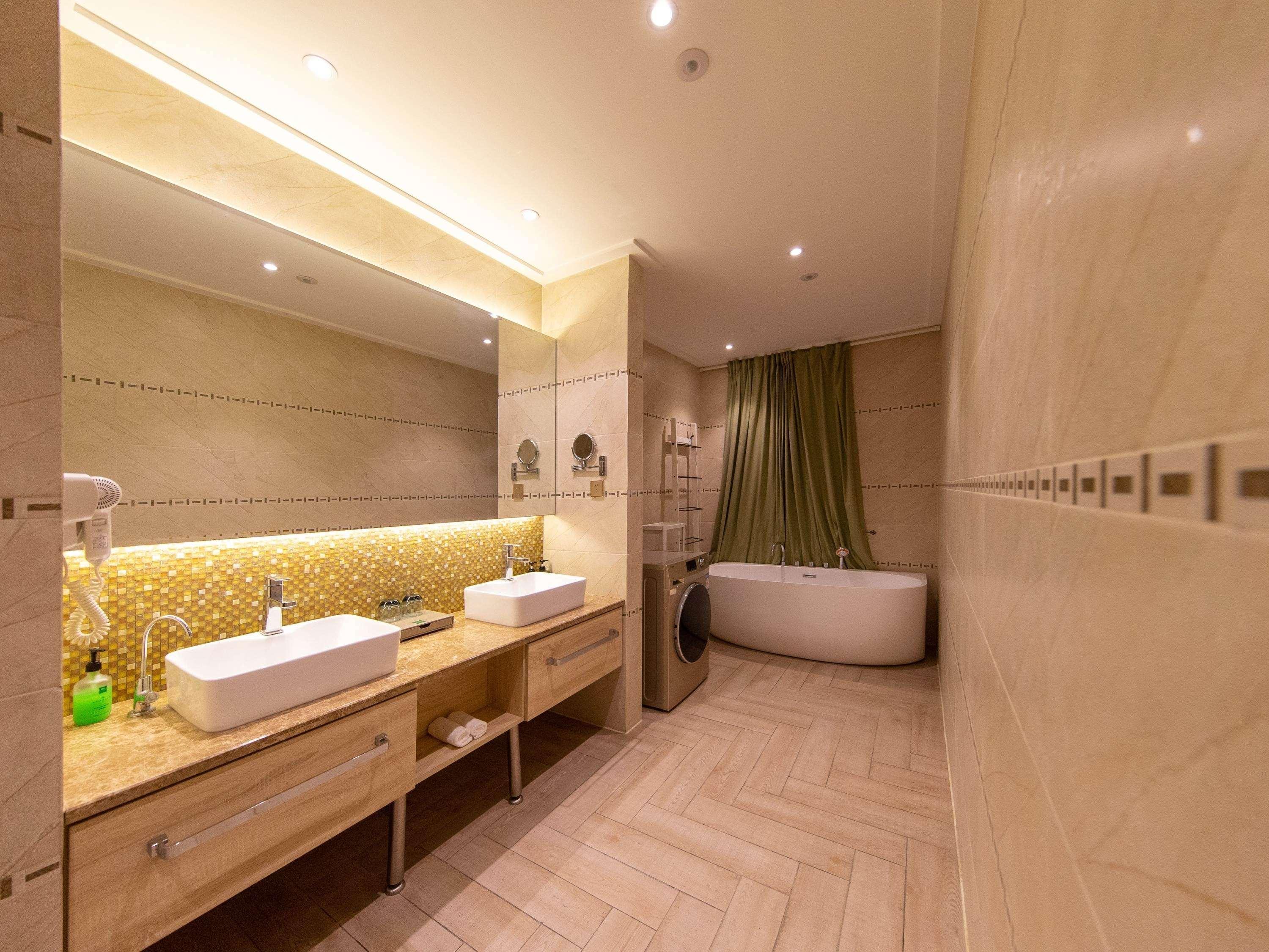 Ibis Styles Nantong Development Zone Shimao Plaza Hotel Exterior photo